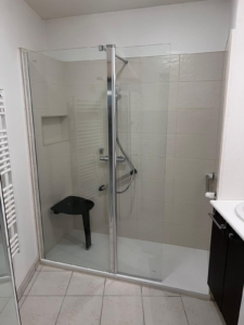Salle de bain adapté pmr que vous pouvez obtenir à Labège